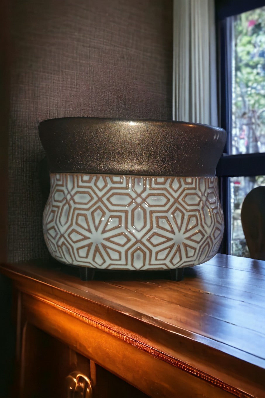 Bronze Geometric Wax Warmer